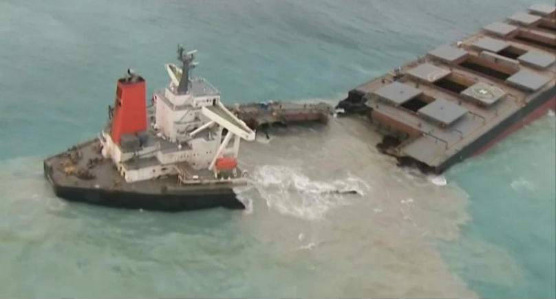 Isola di Mauritius, il disastro ecologico causato dalla petroliera giapponese
