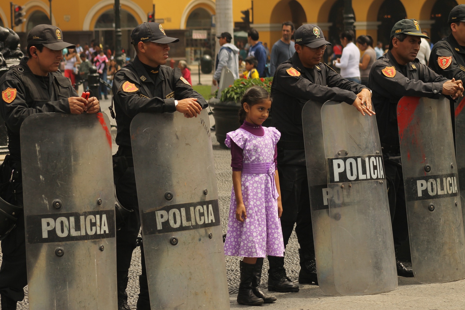 Il caos sociale in Perù dopo l’autogolpe fallito di Castillo