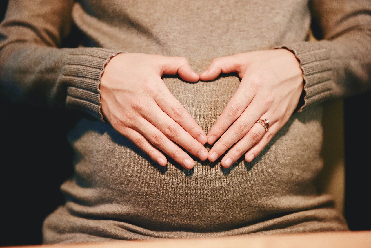 Diastasi addominale, cosa vuol dire avere una patologia grave ma “non urgente”